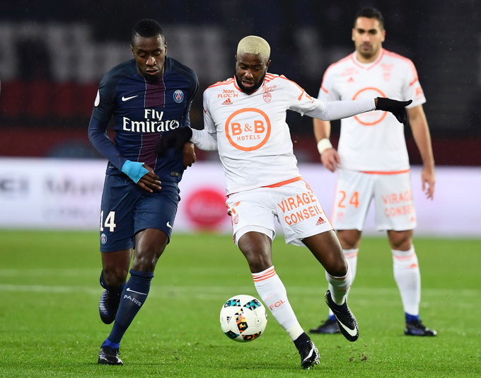  布雷斯特门将神勇发挥，零封对手保住胜果