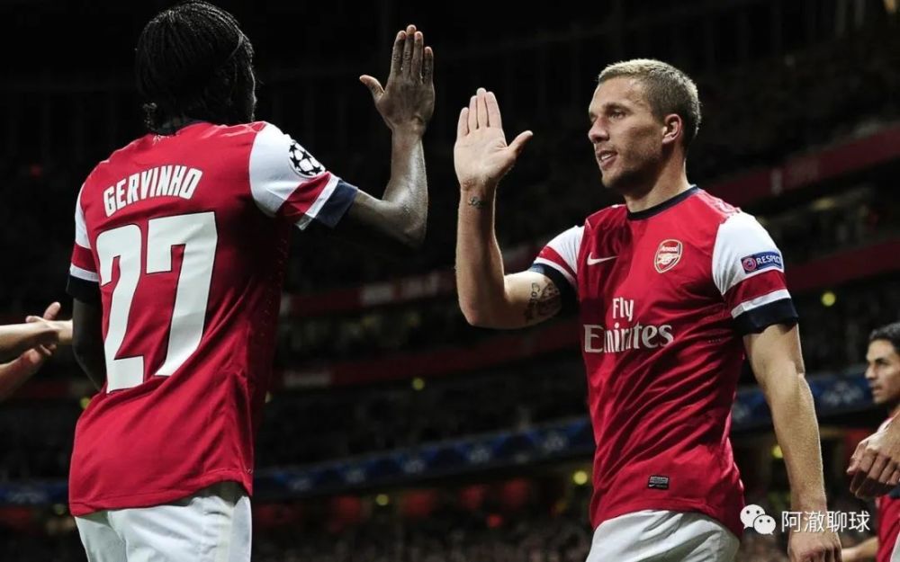  盖耶关键拦截+策动进攻，巴黎旧将助埃弗顿战平利物浦  